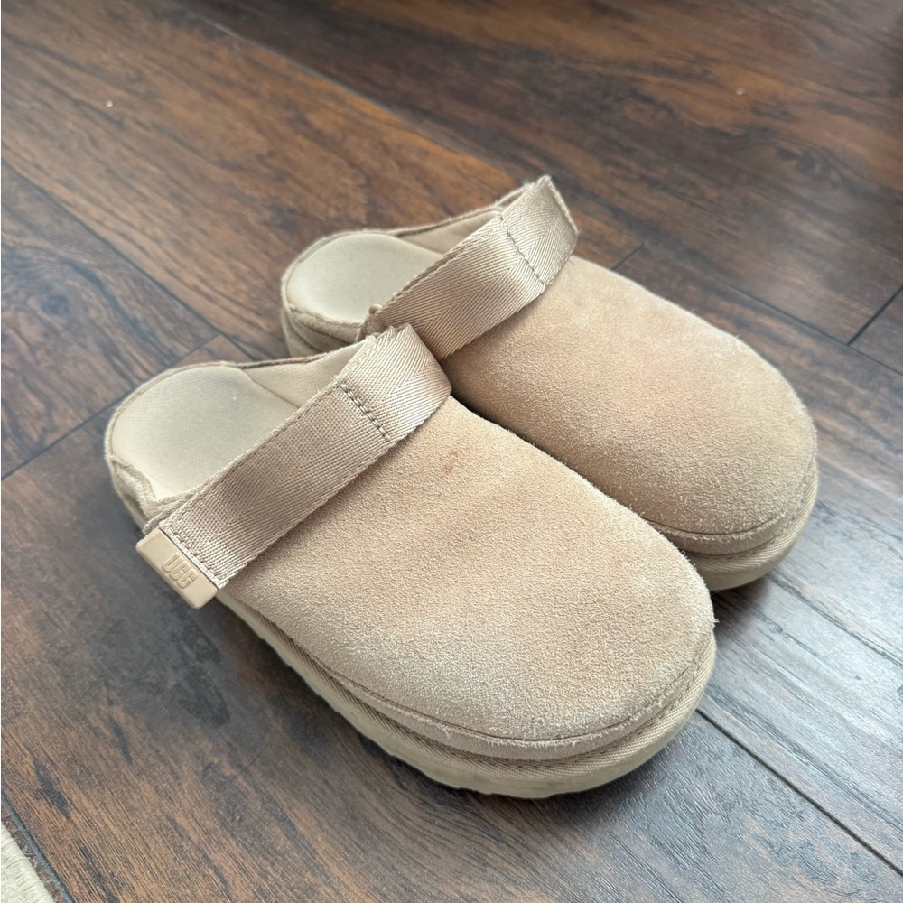 Women’s Ugg Goldenstar Clog